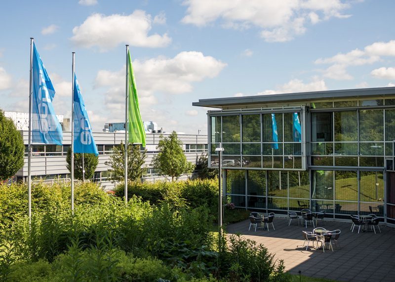 SOPTIM-Haus-A-Terasse-Fahnen-009